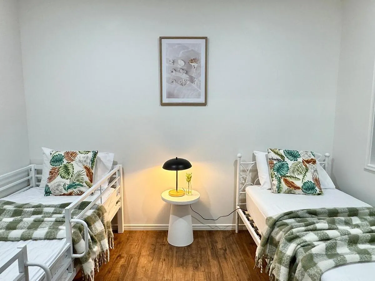 Charming 4Bdr Holiday Home In Heathwood Doolandella Australia