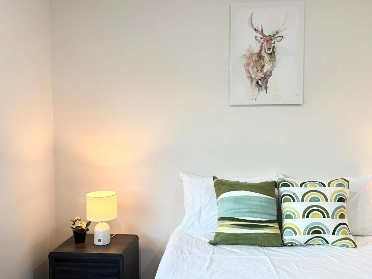 Charming 4Bdr Holiday Home In Heathwood Doolandella Australia