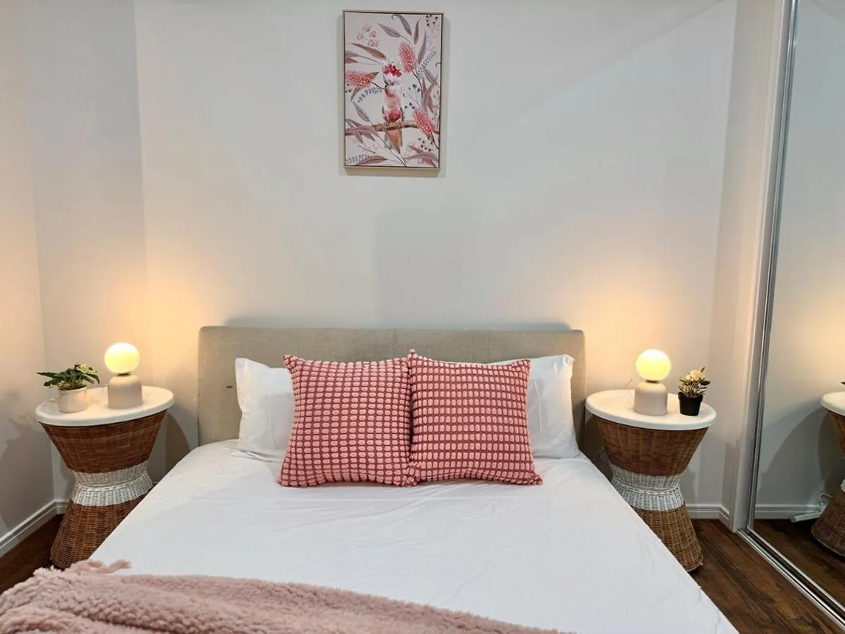 Charming 4Bdr Holiday Home In Heathwood Doolandella