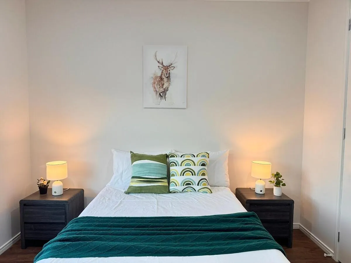 Charming 4Bdr Holiday Home In Heathwood Doolandella