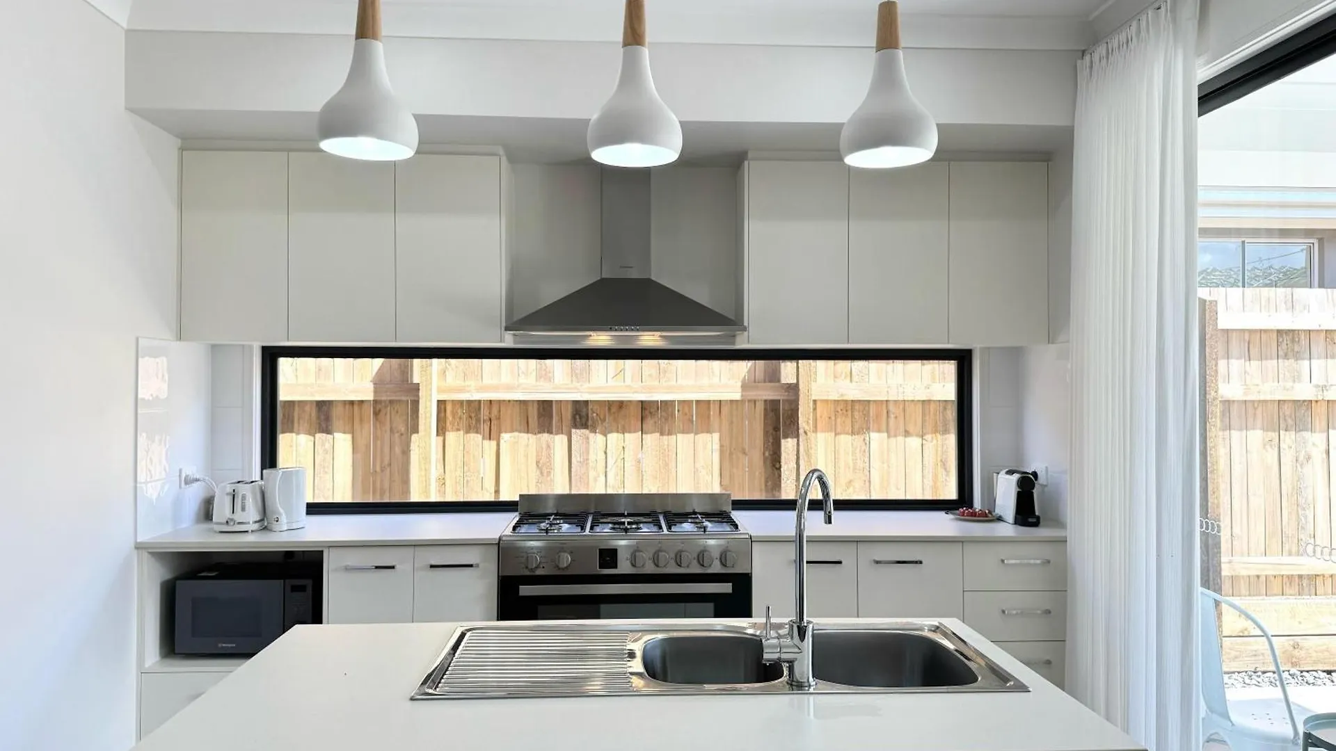 Charming 4Bdr Holiday Home In Heathwood Doolandella
