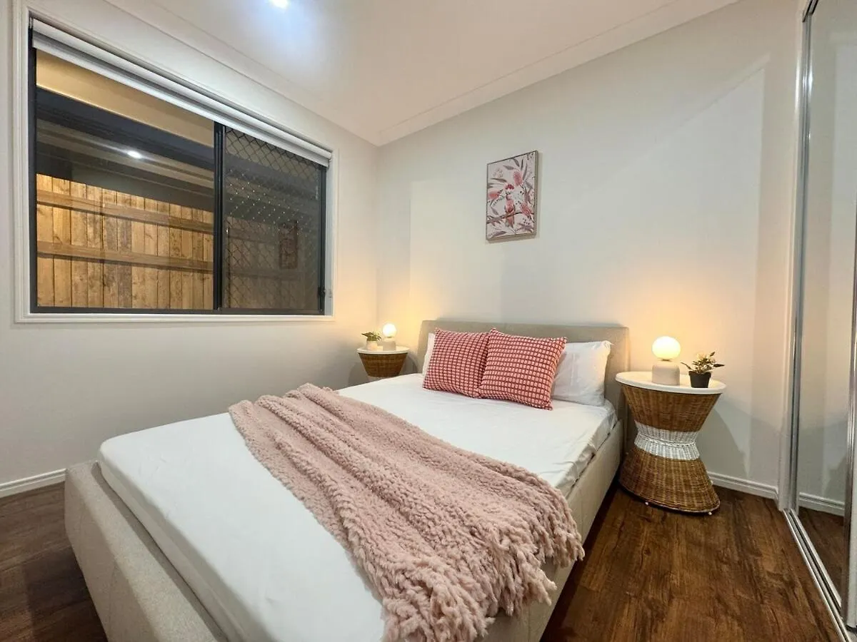 Charming 4Bdr Holiday Home In Heathwood Doolandella